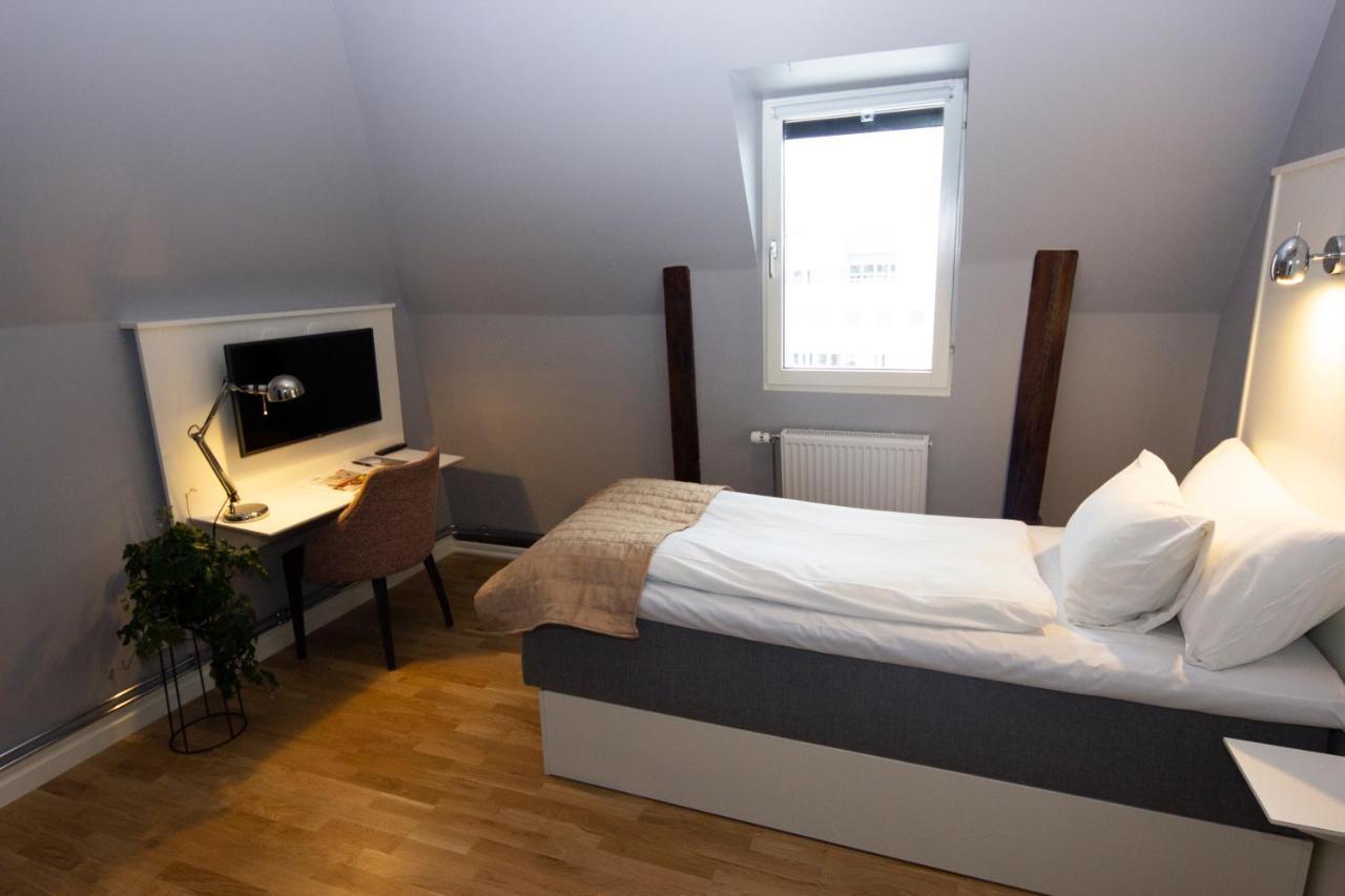 Hotell Hjalmar Orebro Bagian luar foto